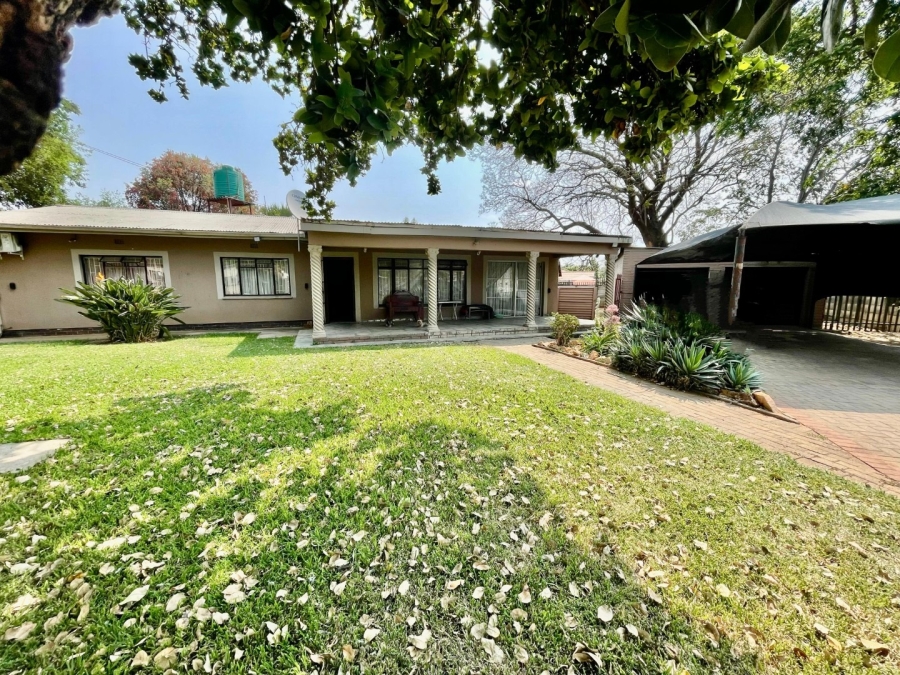 3 Bedroom Property for Sale in Oos Einde North West